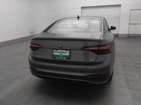 Used 2024 Volkswagen Jetta SE image 7