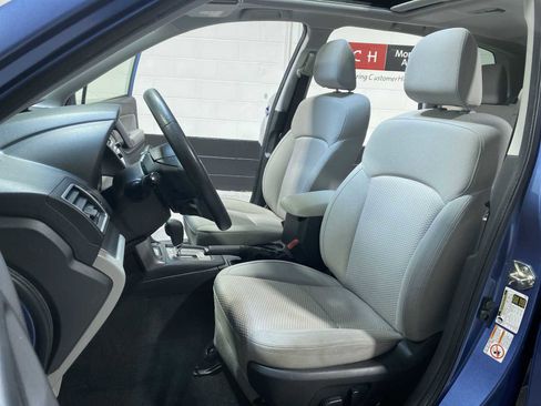 Used 2017 Subaru Forester 2.5i Premium image 11