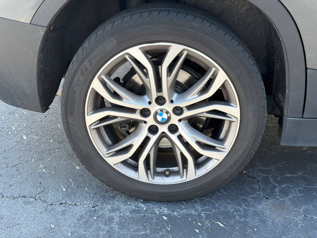 Used 2022 BMW X2 sDrive28i w/ Convenience Package FWD image 23
