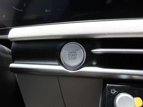 New 2026 Hyundai Tucson Limited AWD/4WD image 18