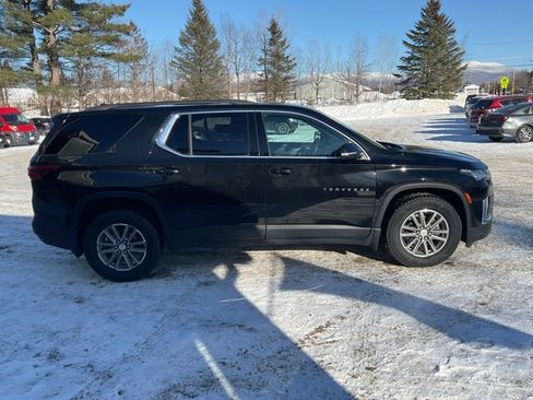 Used 2022 Chevrolet Traverse LT image 6