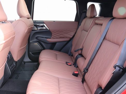 New 2025 Mitsubishi Outlander SEL image 18