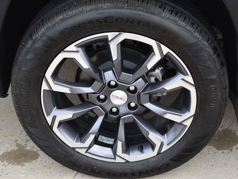 Used 2026 GMC Terrain Elevation w/ Elevation Premium Package AWD/4WD image 13