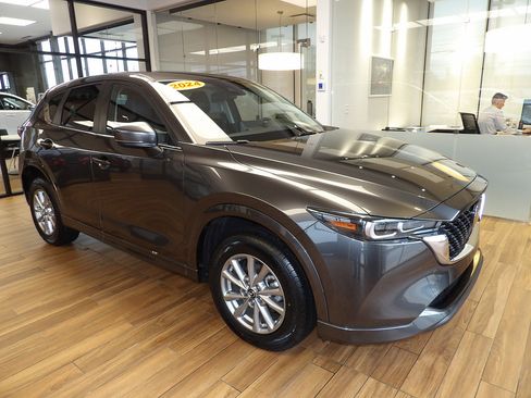 Used 2024 MAZDA CX-5 AWD 2.5 S w/ Select Package image 3