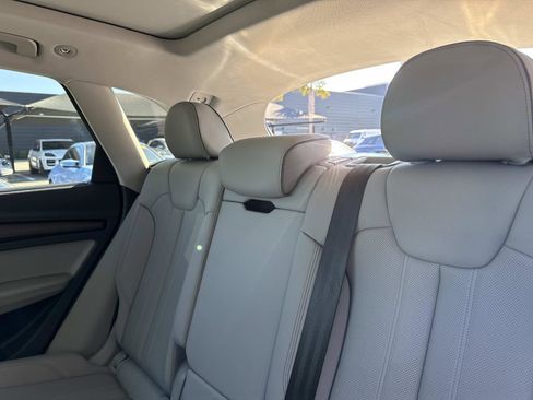 Used 2021 Audi Q5 e Premium Plus w/ Premium Plus Package image 16