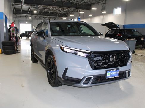 Used 2023 Honda CR-V Sport Touring image 4