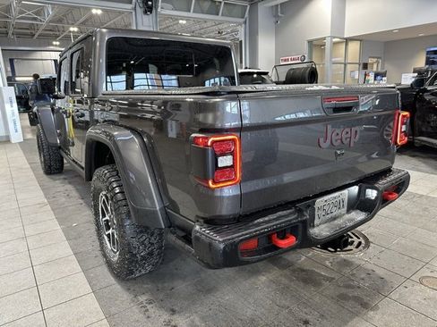 Used 2025 Jeep Gladiator Rubicon w/ Convenience Group image 8