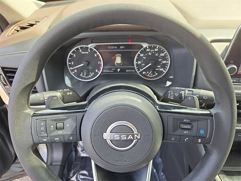 Certified 2022 Nissan Rogue SV image 20