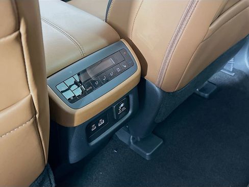 Used 2024 Nissan Pathfinder Platinum w/ Cargo Package image 35