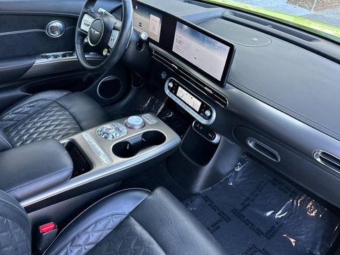 Used 2023 Genesis GV60 Performance image 17