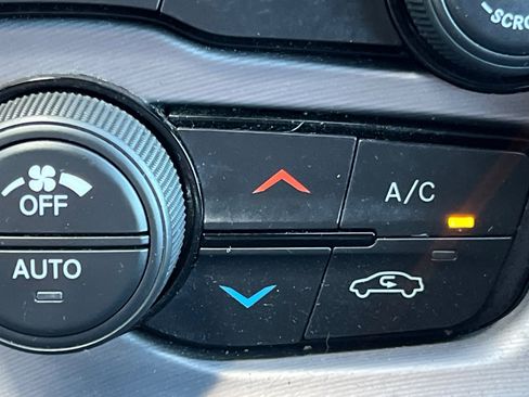 Used 2022 Dodge Challenger R/T image 30