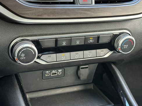 Used 2024 Nissan Altima 2.5 SV image 21