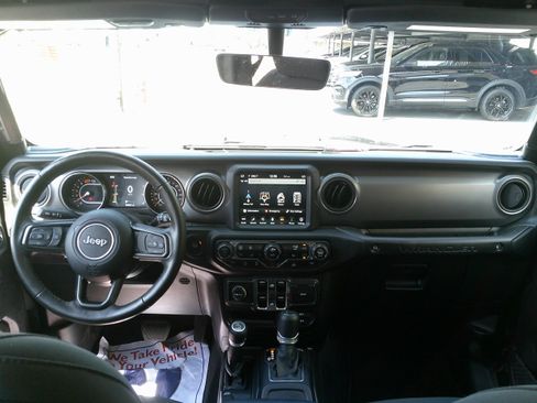 Used 2021 Jeep Wrangler Unlimited Sport image 21