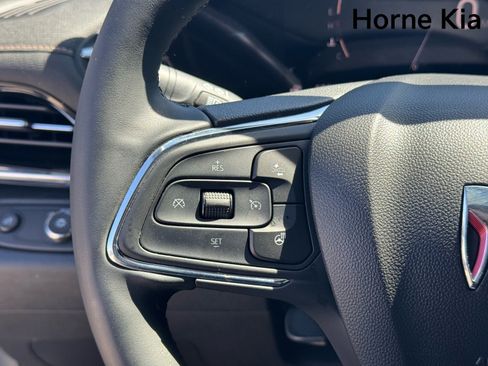 Used 2025 Buick Envista Avenir FWD image 18