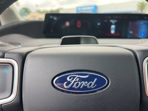 Used 2025 Ford Expedition Platinum AWD/4WD image 40