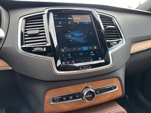 Certified 2024 Volvo XC90 B5 Plus image 22