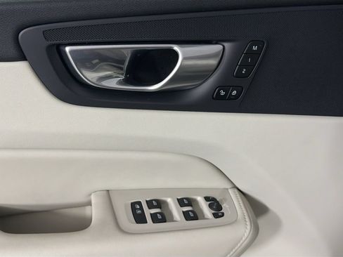 Certified 2024 Volvo XC60 B5 Plus w/ Protection Package Premier AWD/4WD image 17