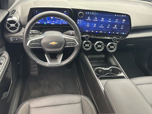 Used 2024 Chevrolet Blazer EV LT AWD/4WD image 11