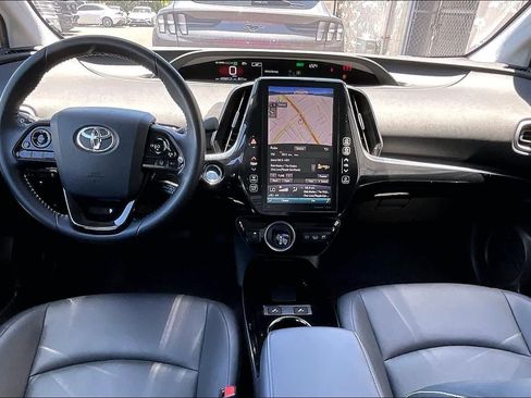 Used 2022 Toyota Prius Prime XLE FWD image 10