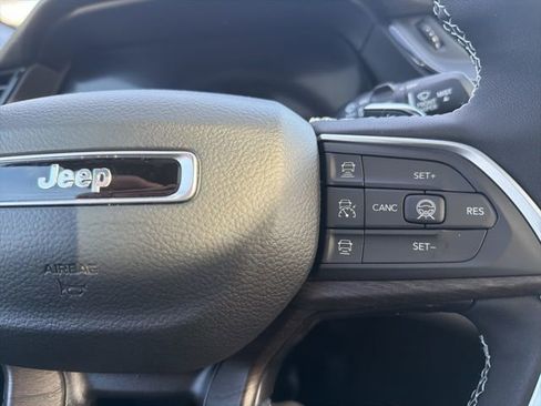 New 2026 Jeep Grand Cherokee Altitude image 17