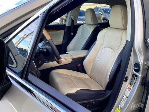 Used 2018 Lexus RX 450h image 7