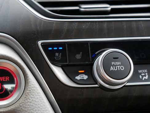 Used 2019 Honda Accord Touring image 33