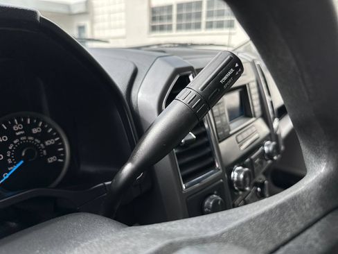 Used 2015 Ford F150 XLT AWD/4WD image 14