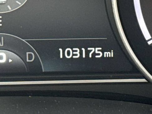 Used 2019 Kia Niro EX Premium w/ Cold Weather Package 1.0 FWD image 29