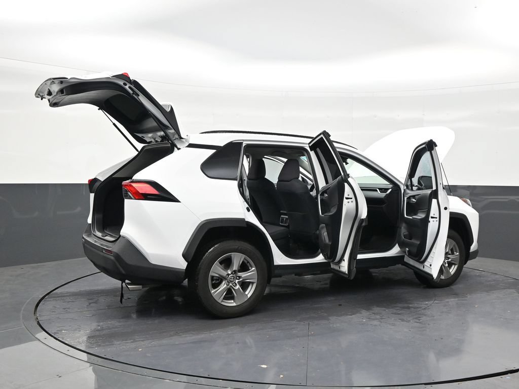 Used 2025 Toyota RAV4 XLE w/ Weather Package AWD/4WD image 28