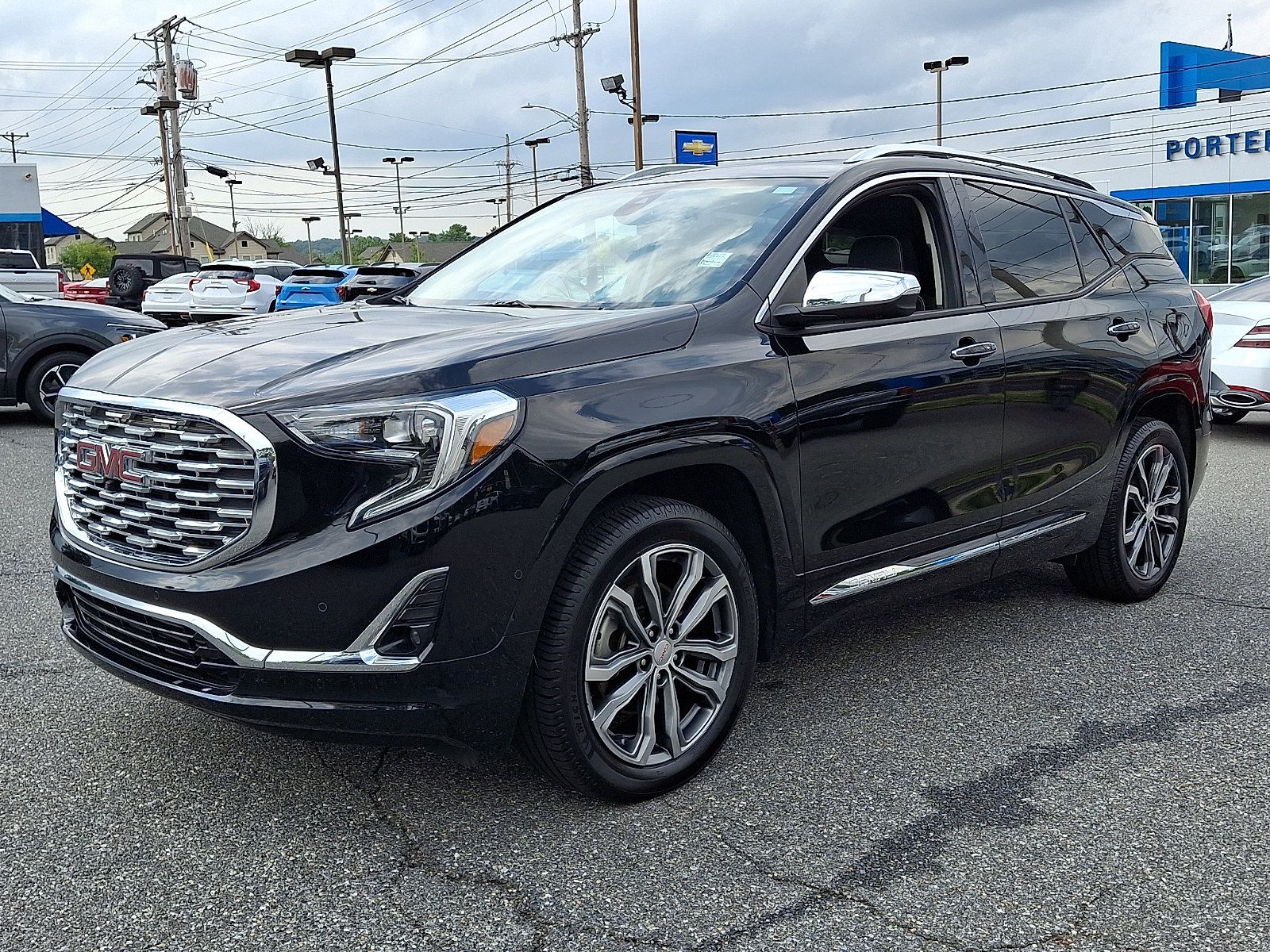 Used 2018 GMC Terrain Denali w/ Advanced Safety Package AWD/4WD image 3