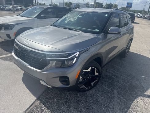 Certified 2024 Kia Seltos EX image 4
