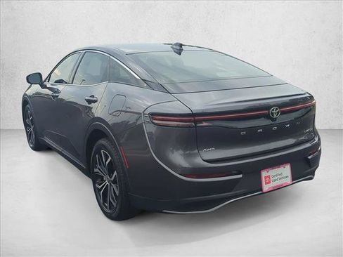 Certified 2023 Toyota Crown AWD/4WD image 8