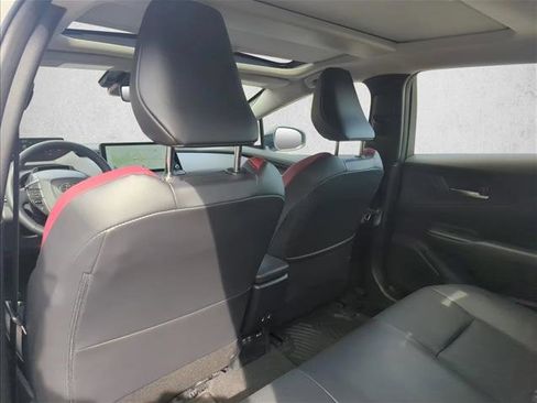 Used 2025 Toyota Prius Plug-In Hybrid w/ Limited Premium Package image 19