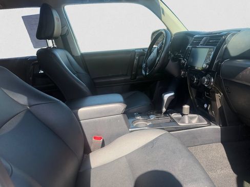 Used 2021 Toyota 4Runner TRD Off-Road Premium AWD/4WD image 15
