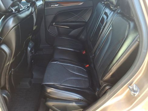 Used 2018 Lincoln MKC Reserve w/ Lincoln MKC Climate Package image 17