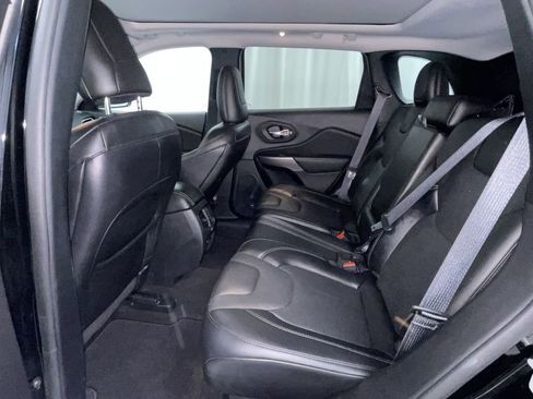 Used 2021 Jeep Cherokee Limited image 12