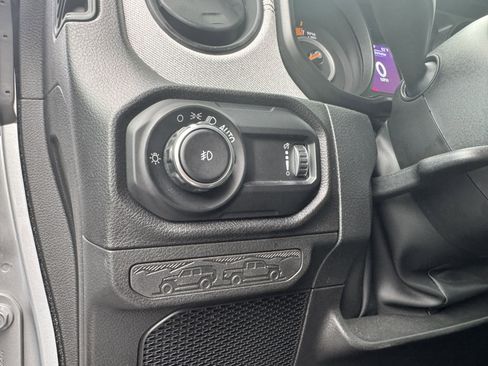 Used 2024 Jeep Wrangler Unlimited Sport AWD/4WD image 34