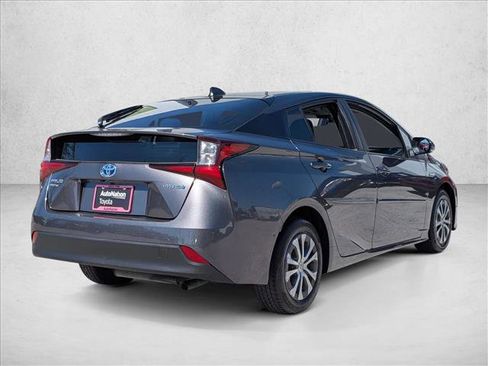 Used 2022 Toyota Prius LE image 5