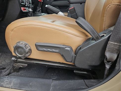 Used 2020 Jeep Gladiator Rubicon AWD/4WD image 12
