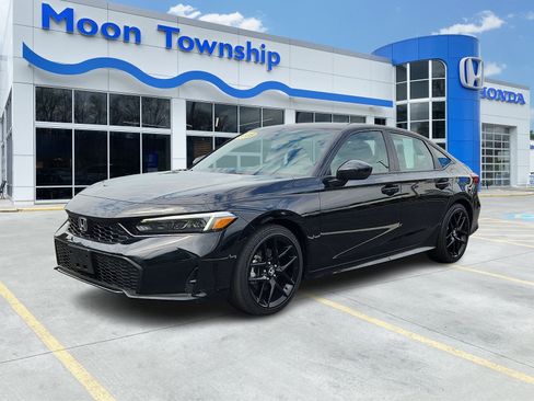 Used 2025 Honda Civic Sport image 3