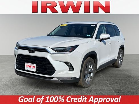 Used 2024 Toyota Grand Highlander AWD image 1