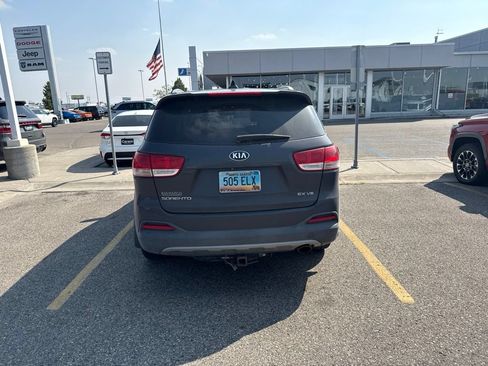 Used 2017 Kia Sorento EX w/ EX V6 Premium Package AWD/4WD image 6