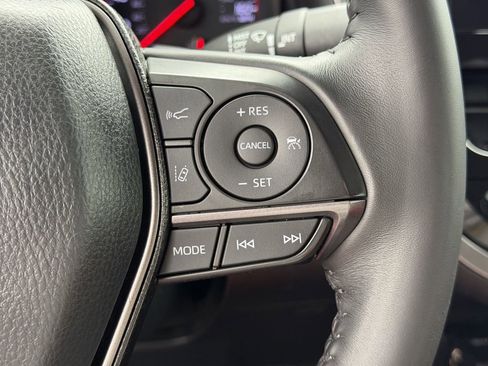 Used 2022 Toyota Camry XSE FWD image 23