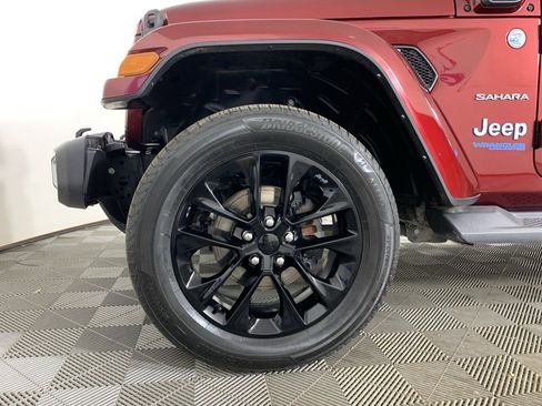 Used 2021 Jeep Wrangler Unlimited Sahara image 11