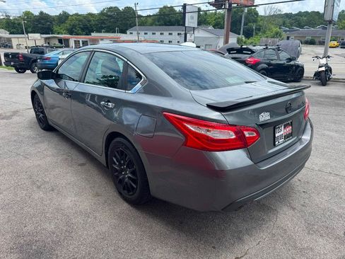 Used 2017 Nissan Altima 2.5 S w/ Power Driver Seat Package FWD image 8