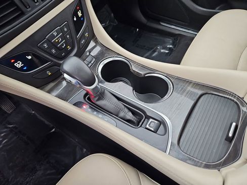 Used 2019 Buick Envision Essence image 19