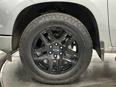 Used 2024 Chevrolet Silverado 1500 Custom w/ Turbomax Blackout Package RWD image 28