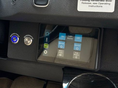 Used 2021 Mercedes-Benz Sprinter 3500 image 35