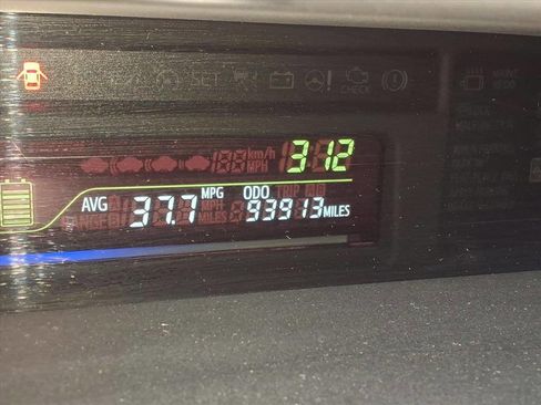 Used 2013 Toyota Prius V Five image 26