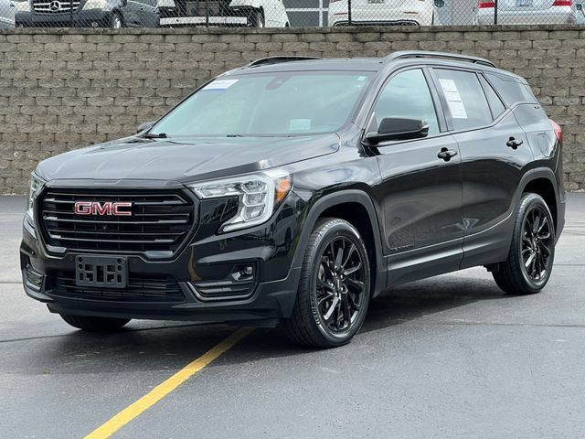 Used 2023 GMC Terrain SLT w/ Infotainment Package II AWD/4WD image 1